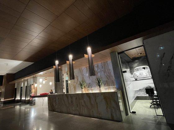 Grand Times Hotel Laval - Centropolis Inreriör bild